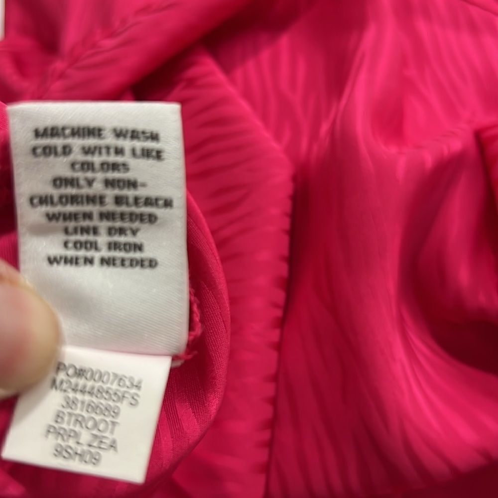 Fever Fuchsia pink off the shoulderderbbell sleeve blouse EUC size XL - Picture 10 of 10